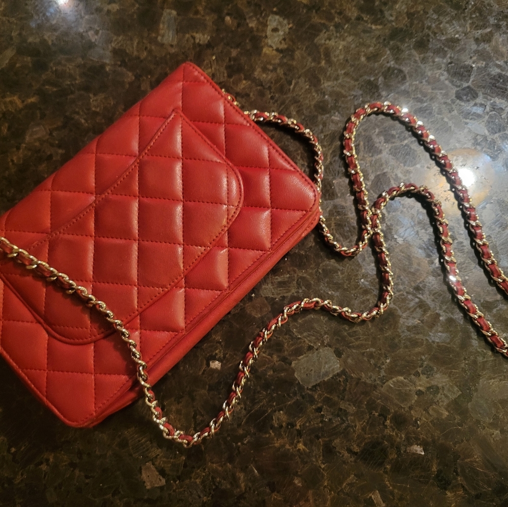 COPY - 💯Authentic Chanel Wallet On Chain Red Lambskin - Picture 2 of 6